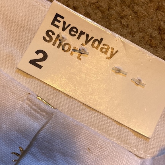 Old Navy Womens Size 2 Linen Blend Cream Gold Palm tree Shorts NWT - Picture 3 of 3